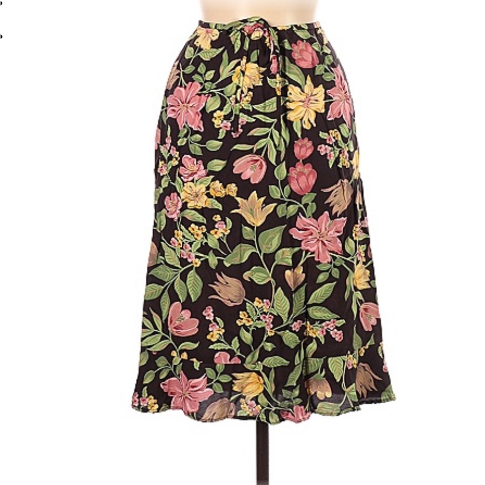 Floral Gap skirt in lightweight material
